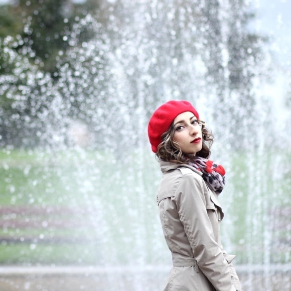 "My World, My Oyster" (CLOSING CLOSET SALE) - Picture 3 of 5